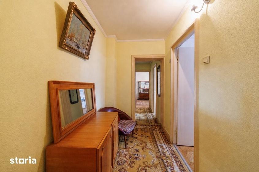 Apartament cu 3 camere în Craiovei