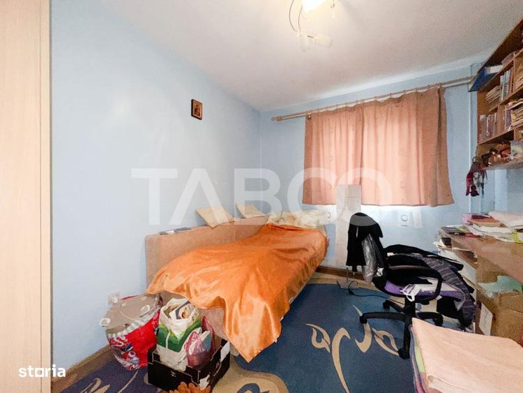 Apartament cu 4 camere decomandat, mobilat în Plopilor