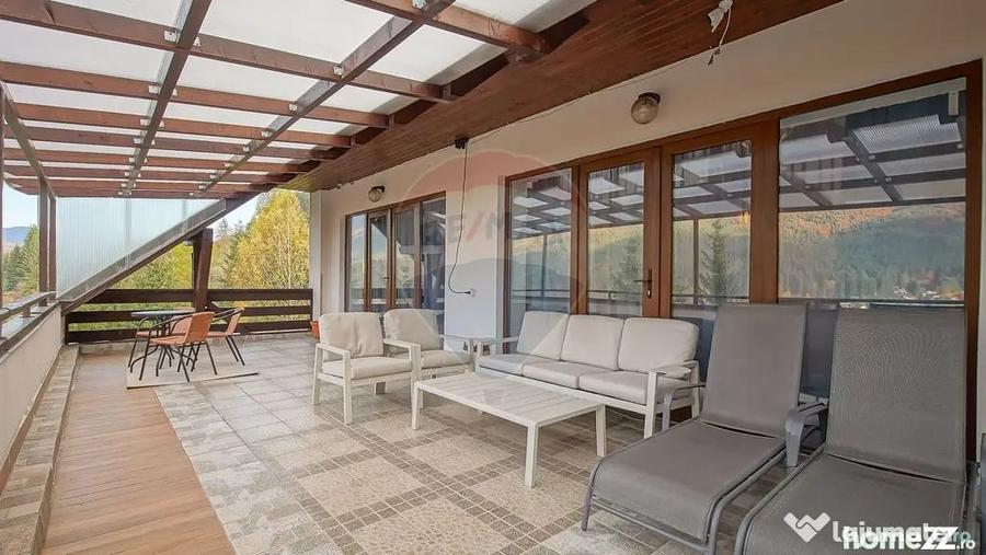 Apartament cu 5 camere decomandat în Zamora