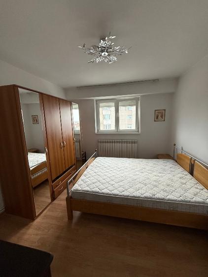 Apartament cu 2 camere decomandat în Capitol