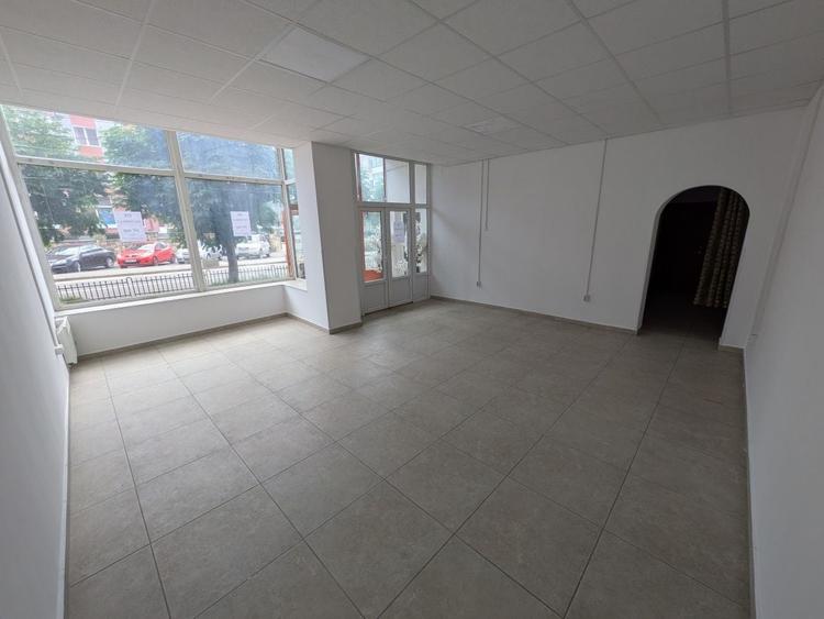 Spațiu comercial, de 69 mp, în Central
