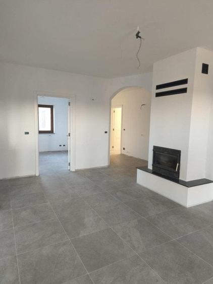 Casa finisata, teren 2500mp, Marginea - 5