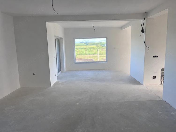 Casă cu Teren 600 Mp în Central