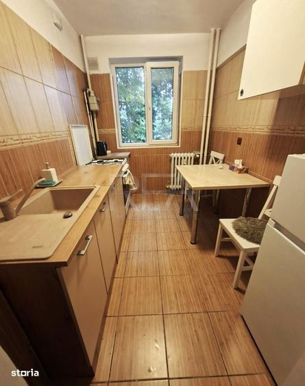 Apartament cu 3 camere semidecomandat în Drumul Taberei
