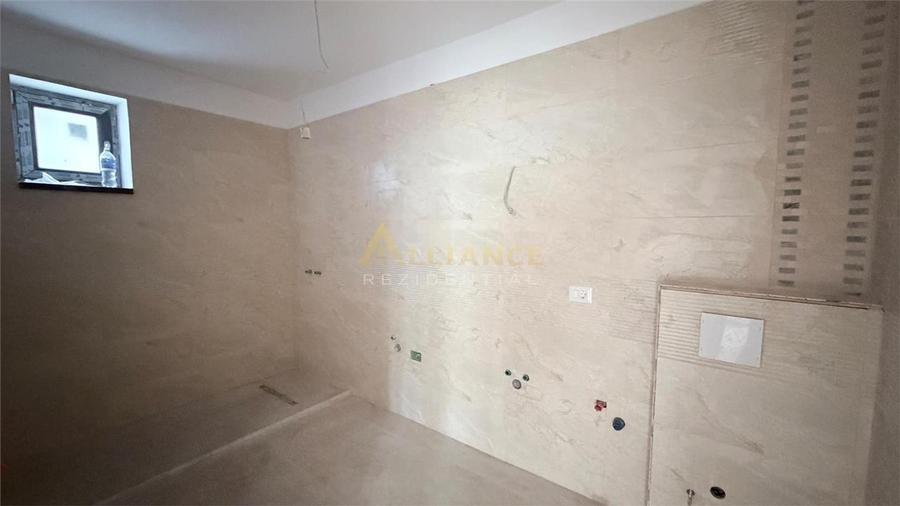 Casă individuală cu 5 camere cu Teren 530 Mp în Berceni