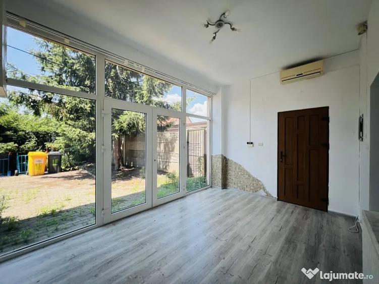 Casă cu 5 camere cu Teren 250 Mp în Cetății
