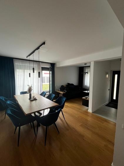Duplex cu 4 camere cu Canalizare în Rahova