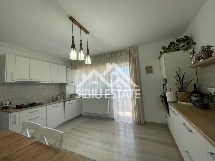 Apartament cu 2 camere decomandat, mobilat în Arhitecților - Calea Cisnădiei
