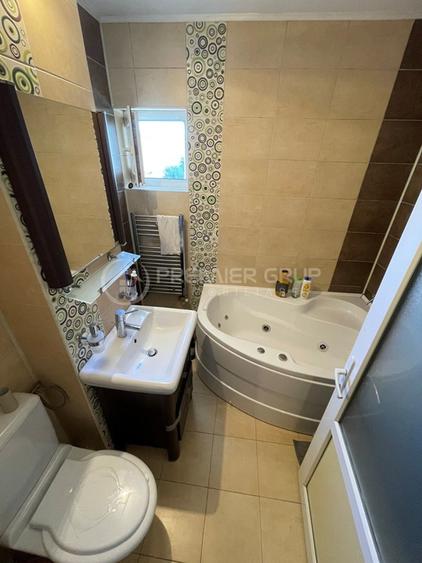 Apartament cu 3 camere decomandat în Dacia