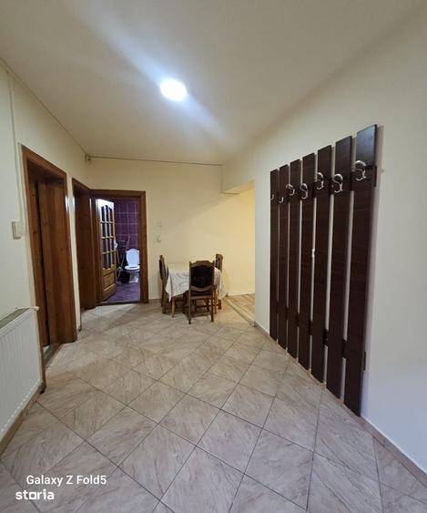 Apartament cu 4 camere decomandat în Central
