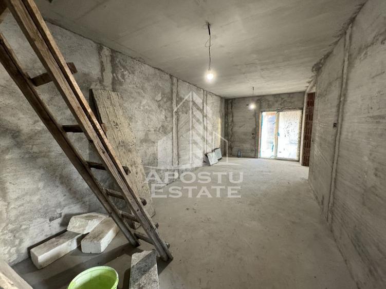 Casă cu 3 camere cu Canalizare în Moșnița Veche