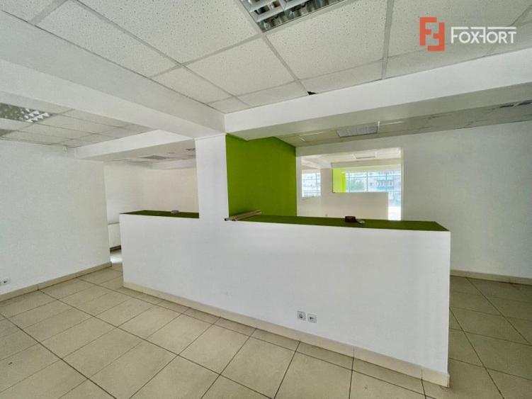 Spațiu comercial, de 585 mp, în Simion Bărnuțiu