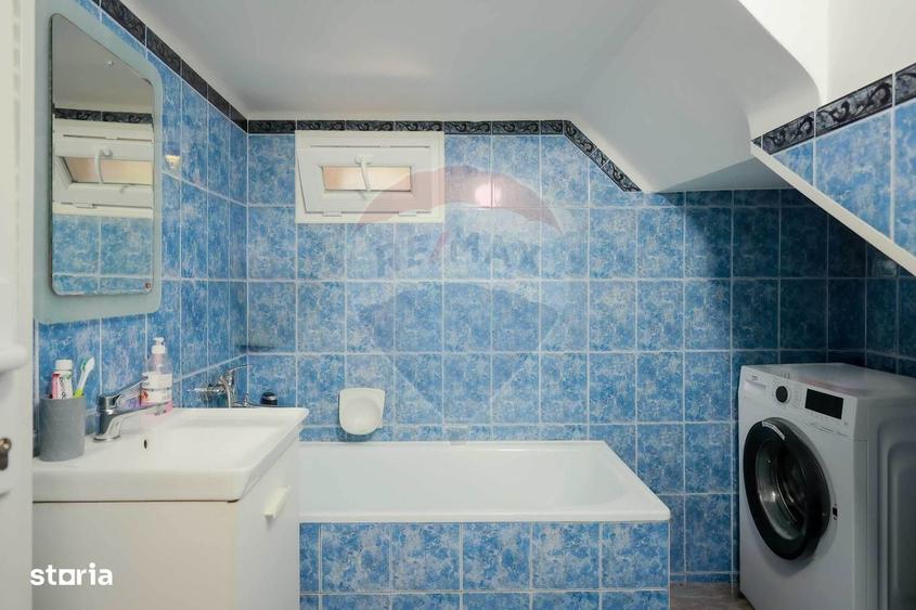 Casă cu 4 camere în Santăul Mic