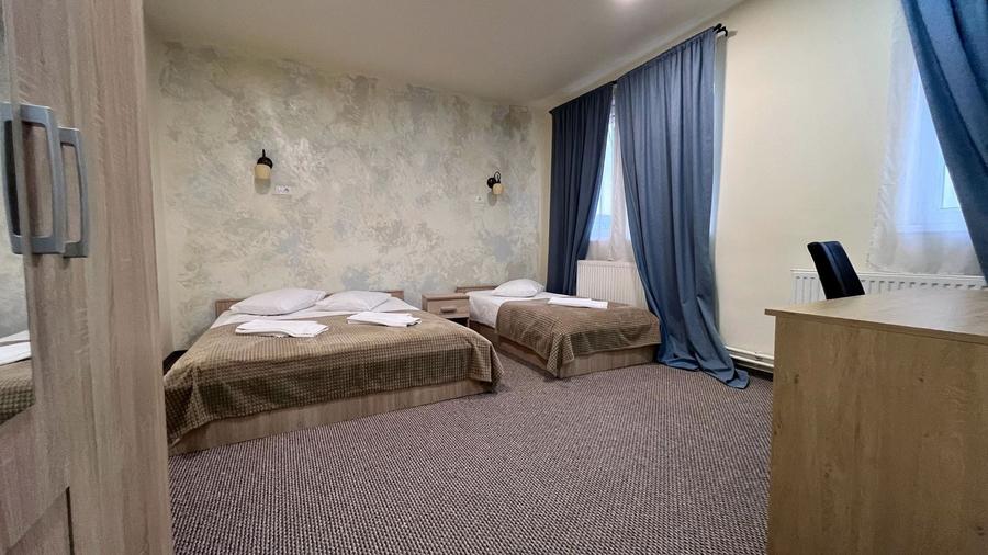 Apartament cu 3 camere decomandat în Astra