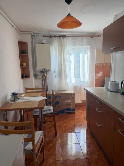 Apartament cu 2 camere decomandat în Bucovina