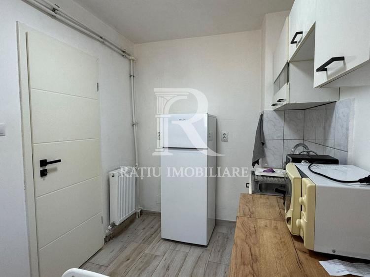 Apartament cu 2 camere decomandat, mobilat în Ultracentral