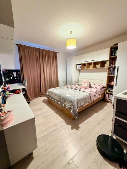 Apartament cu 3 camere decomandat, mobilat în Sud