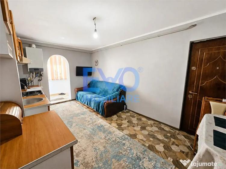 Apartament cu 2 camere semidecomandat în Tomești
