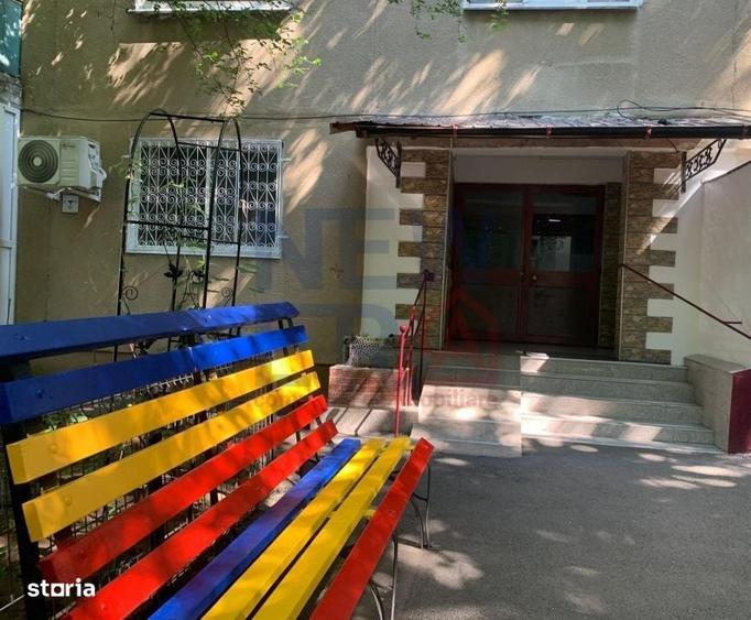 Apartament cu 2 camere semidecomandat în Berceni