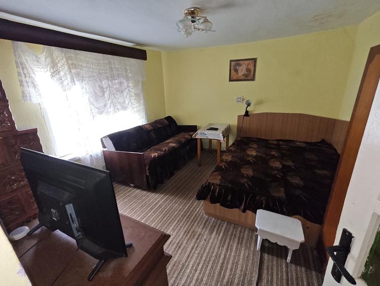 Casă cu 4 camere în Stejaru