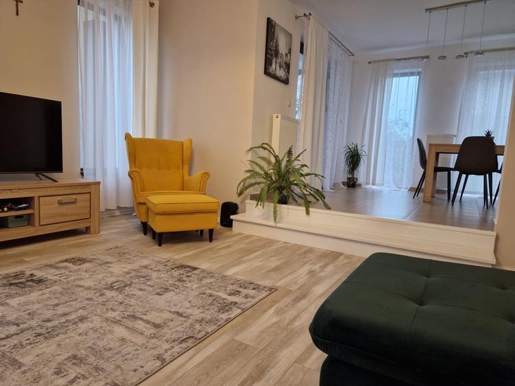 Casă cu 4 camere cu Teren 350 Mp în Dumbrăvița
