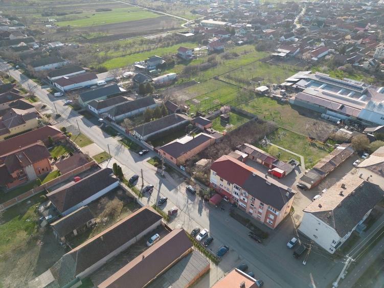 Teren Construcții intravilan de 890 mp, în Vladimirescu