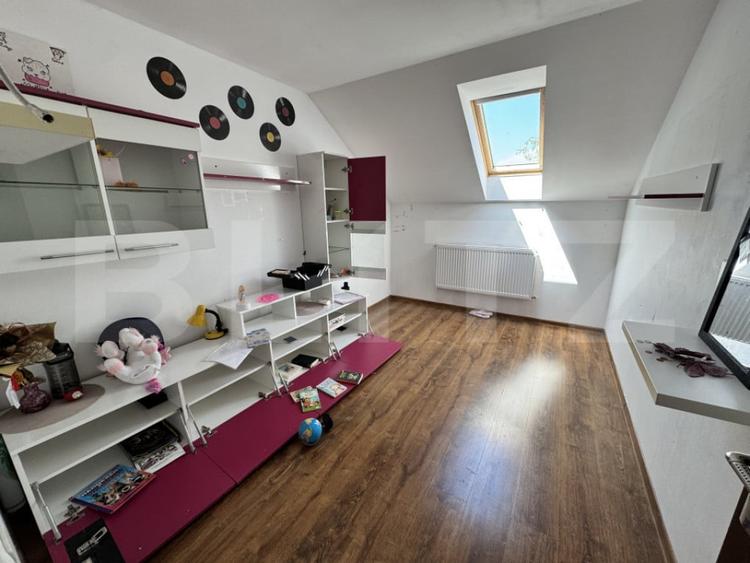 Casă cu 4 camere cu Teren 2800 Mp în Guruslău