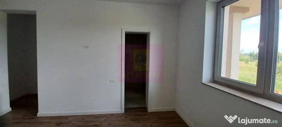 Casă cu 4 camere cu Teren 514 Mp în Gulia