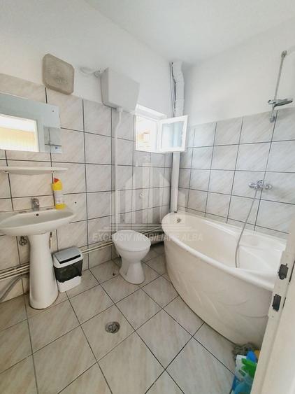 Casă individuală cu 3 camere cu Canalizare în Bărăbanț
