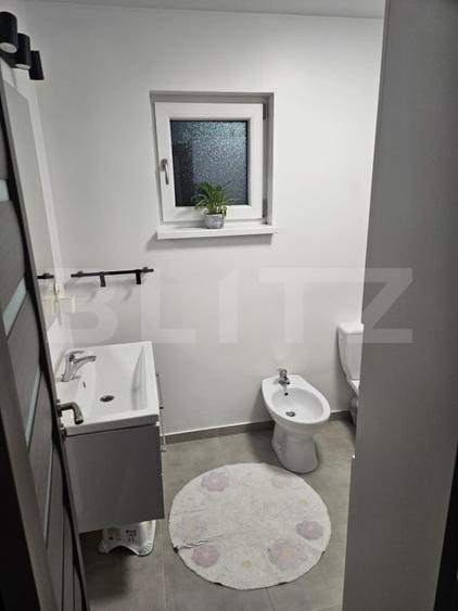 Casă individuală cu 4 camere cu Canalizare în Exterior Sud
