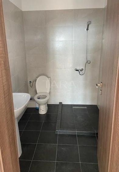 Apartament cu 5 camere semidecomandat în Grigorescu