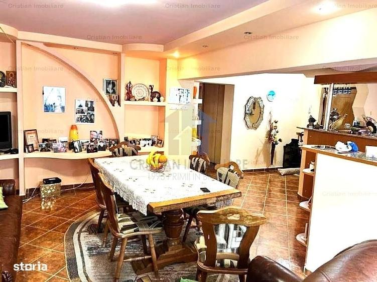 Apartament cu 3 camere decomandat în Călărași