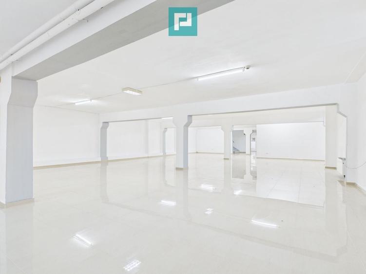 Spațiu comercial, de 700 mp, în Lipovei