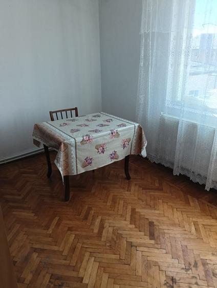 Apartament cu 2 camere semidecomandat în Fălticeni