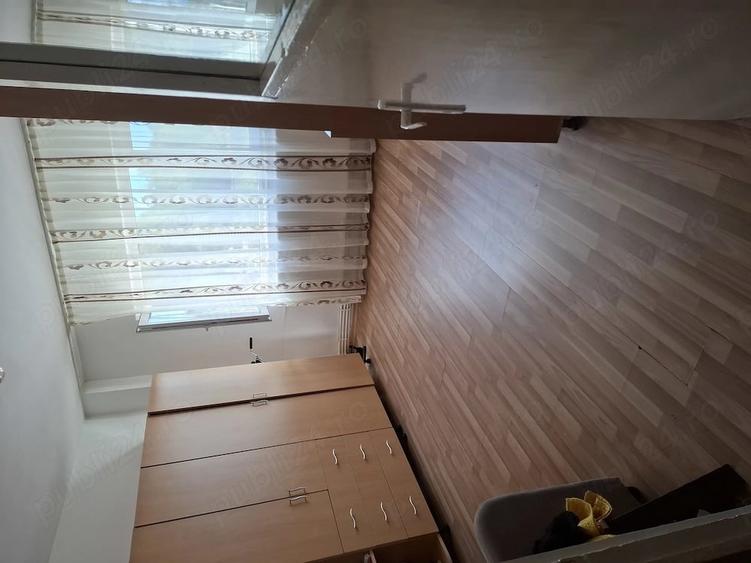 Garsonieră decomandată în Central
