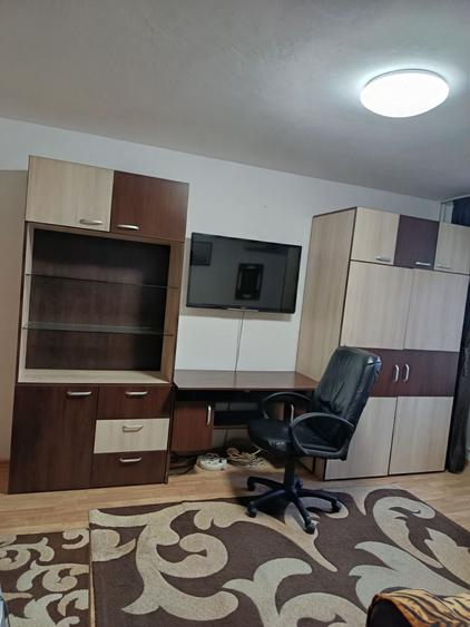 Inchiriez apartament cu doua camere - 1