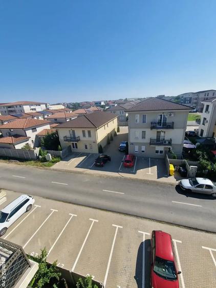 Apartament cu 2 camere decomandat în Giroc