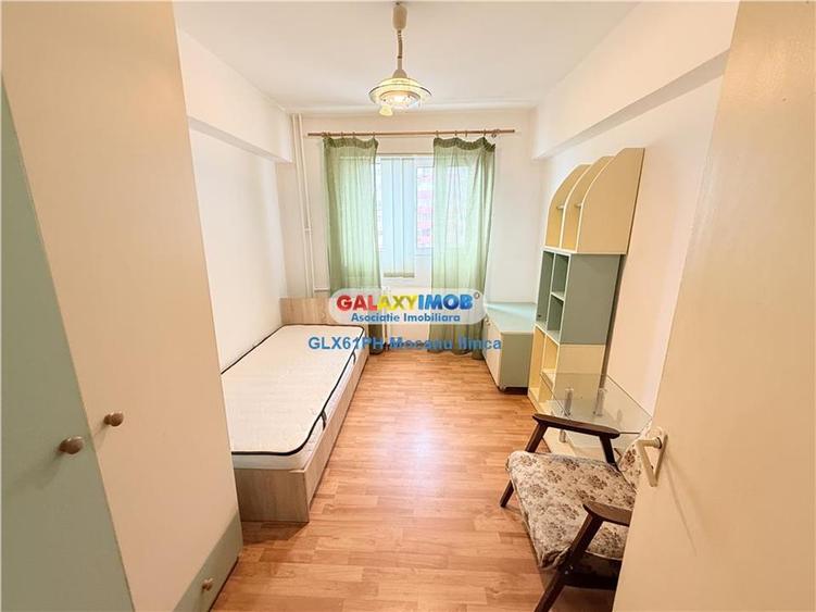 Apartament cu 4 camere decomandat, mobilat în Republicii
