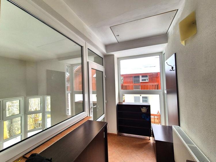 Apartament cu 3 camere decomandat în Poiana Brașov