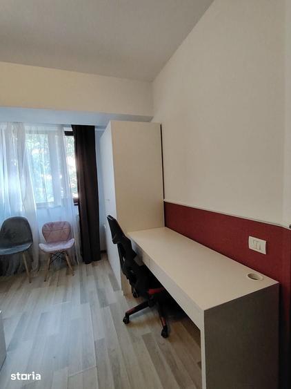 Apartament cu 3 camere în Tei