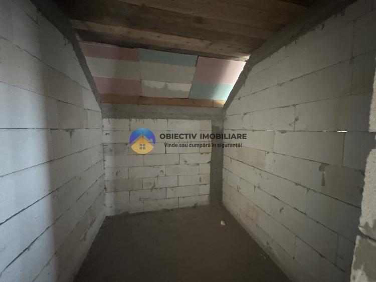 Casă individuală cu 4 camere cu Teren 953 Mp în Gura Văii