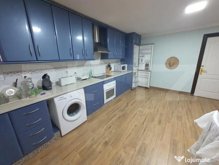 Casă cu 4 camere cu Teren 1500 Mp în Central