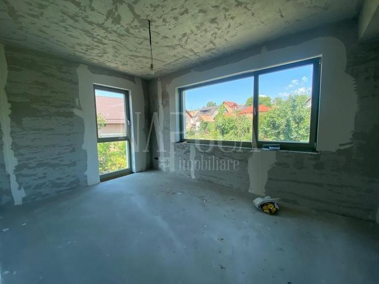 Casă individuală cu 4 camere cu Canalizare în Dâmbul Rotund