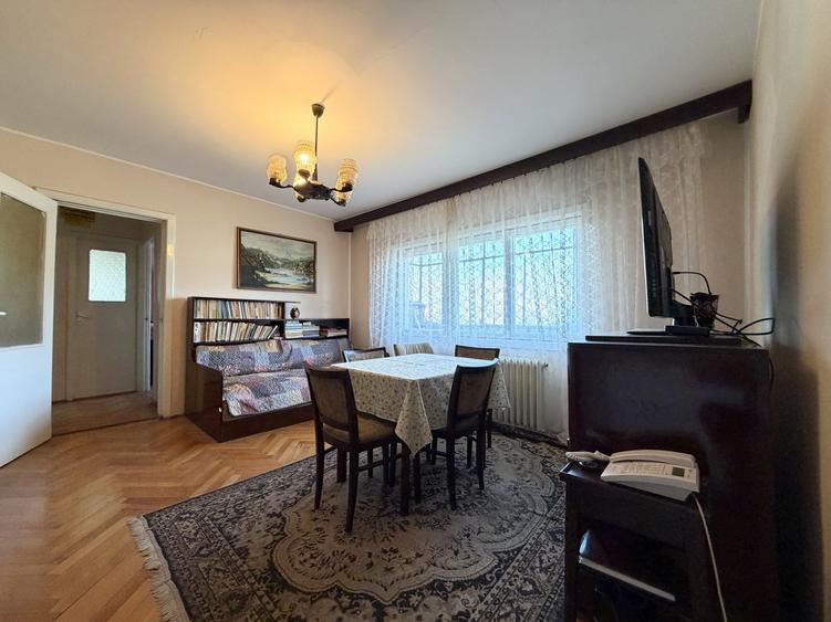 Apartament cu 2 camere semidecomandat, mobilat în Girocului