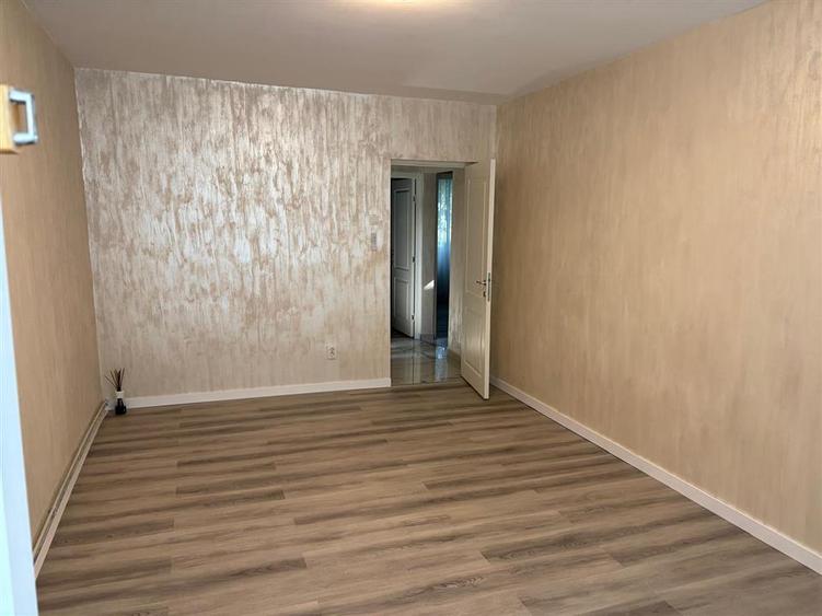 Apartament cu 3 camere decomandat în Alexandru cel Bun