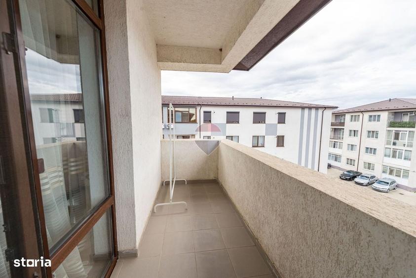 Apartament cu 2 camere decomandat în Roșu