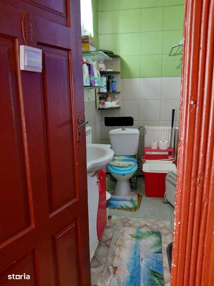 Casă cu 10 camere cu Teren 400 Mp în Central