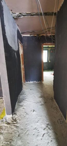 Apartament cu 3 camere decomandat în Luncă