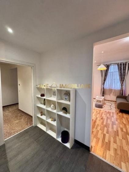Apartament cu 3 camere decomandat, mobilat în Vitan-Bârzești