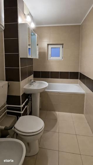 Apartament cu 4 camere decomandat în Grivița